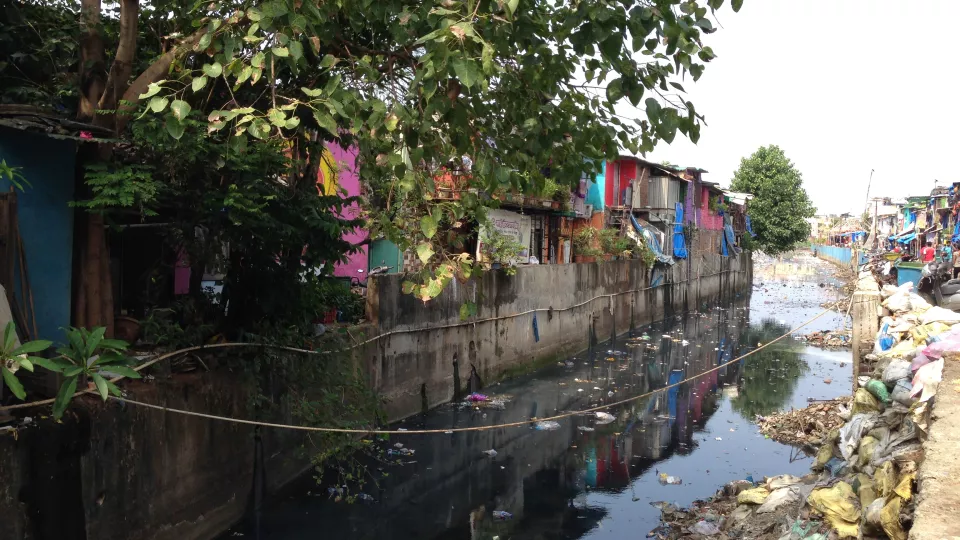 Gazdar Bandh, an informal settlement in Mumbai, India.