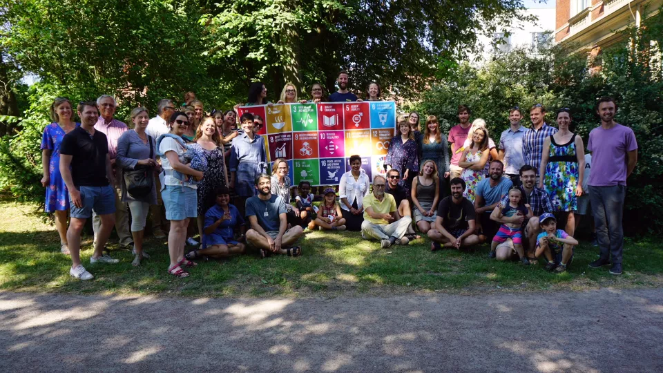 LUCSUS and Lund University Staff Holding up the SDG:s